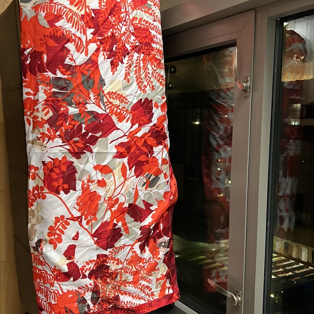 Unused Vince Camuto large scarf neckerchief - orange maroon white beige